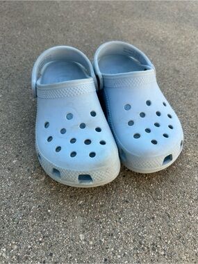 CROCS size 12C Classic Kids Clog - Light Blue